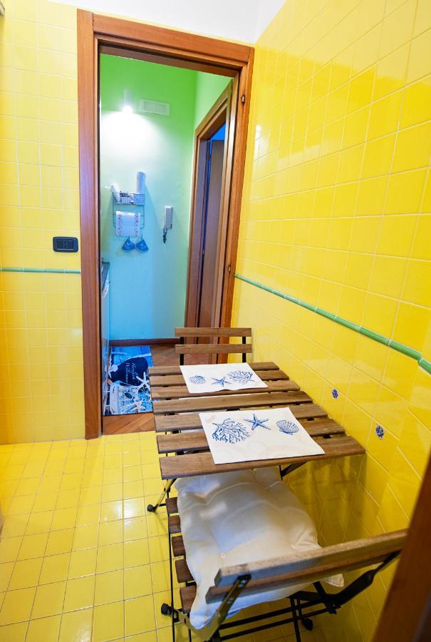 شقة Casa "Kapri" Da Eva - Salerno Centro Con Self Check-In المظهر الخارجي الصورة