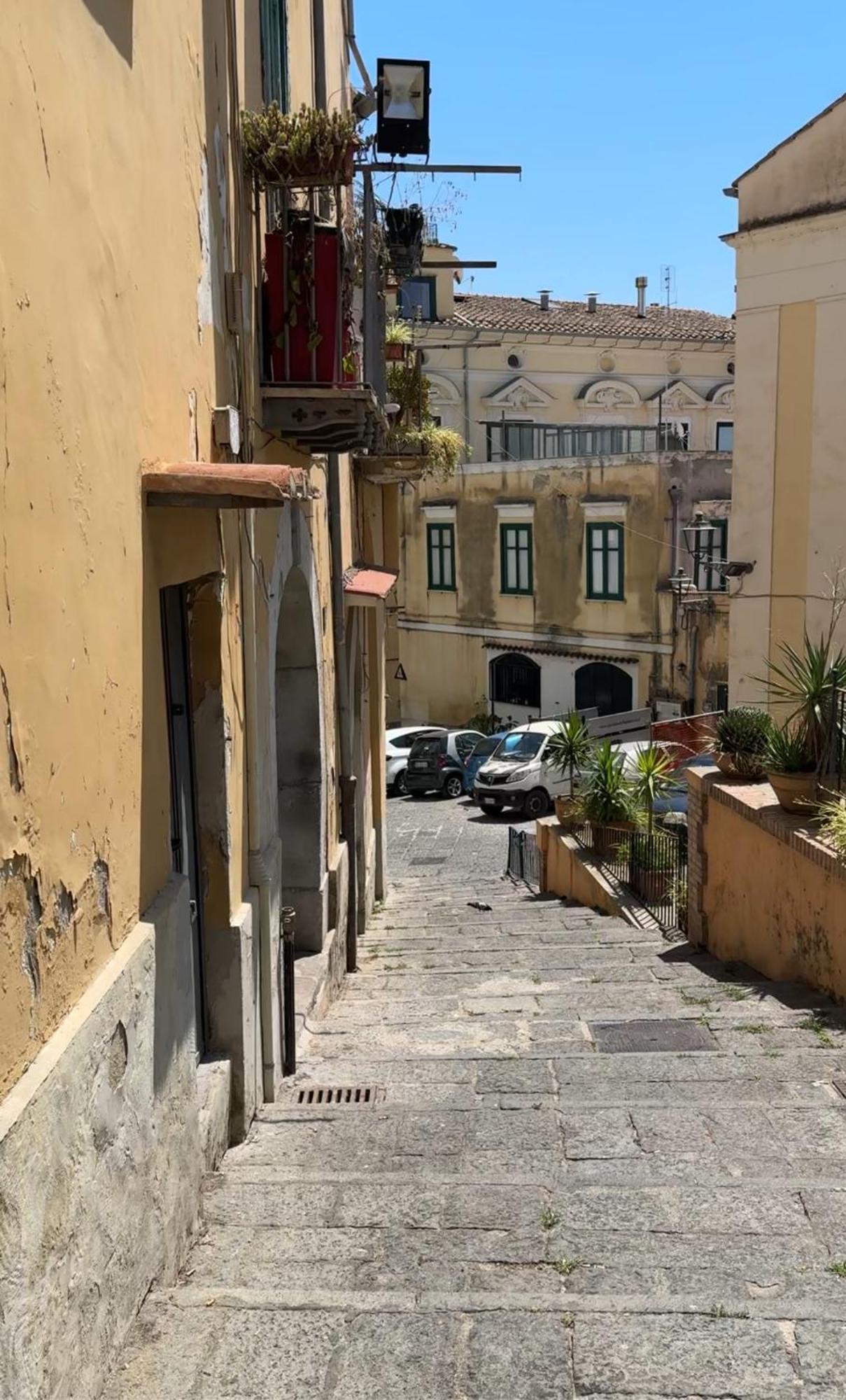 شقة Casa "Kapri" Da Eva - Salerno Centro Con Self Check-In المظهر الخارجي الصورة